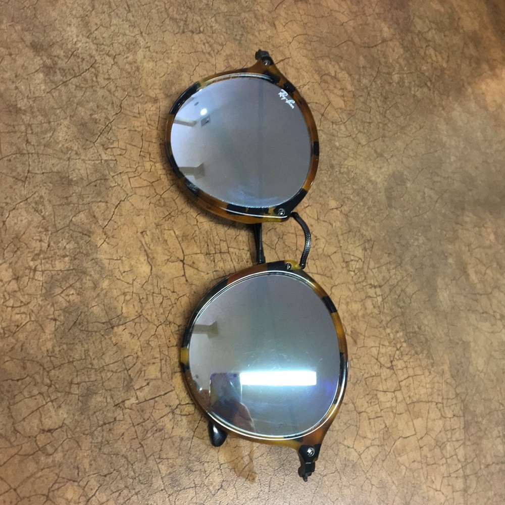 Ray-Ban Sunglasses 🕶